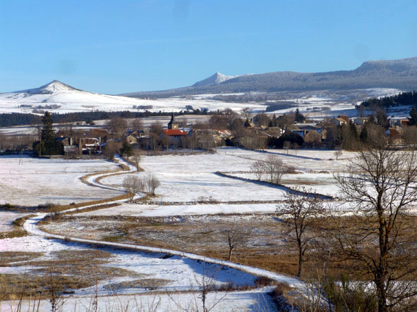 Vakantiehuis Frankrijk Moudeyres panorama winter